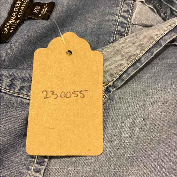 BANANA REPUBLIC Dillon Utility Chambray Button Up Shirt Distressed Sz XS - Picture 11 of 11